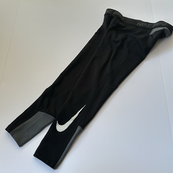 Nike big kids(boys) Dri-fit warm layer Size M - Picture 3 of 5